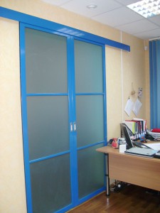 Раздвижная дверь «бронко», синяя